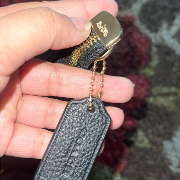 COPY - Coach Teri Hobo Bag - Picture 5 of 8